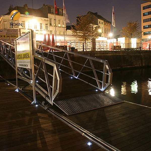 White Led Road Stud Lights For Pedestrian Crossing In Korea